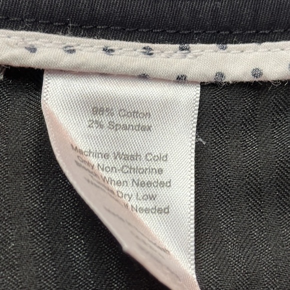 Talbots Black The Perfect Short in Size 2 - Picture 4 of 5